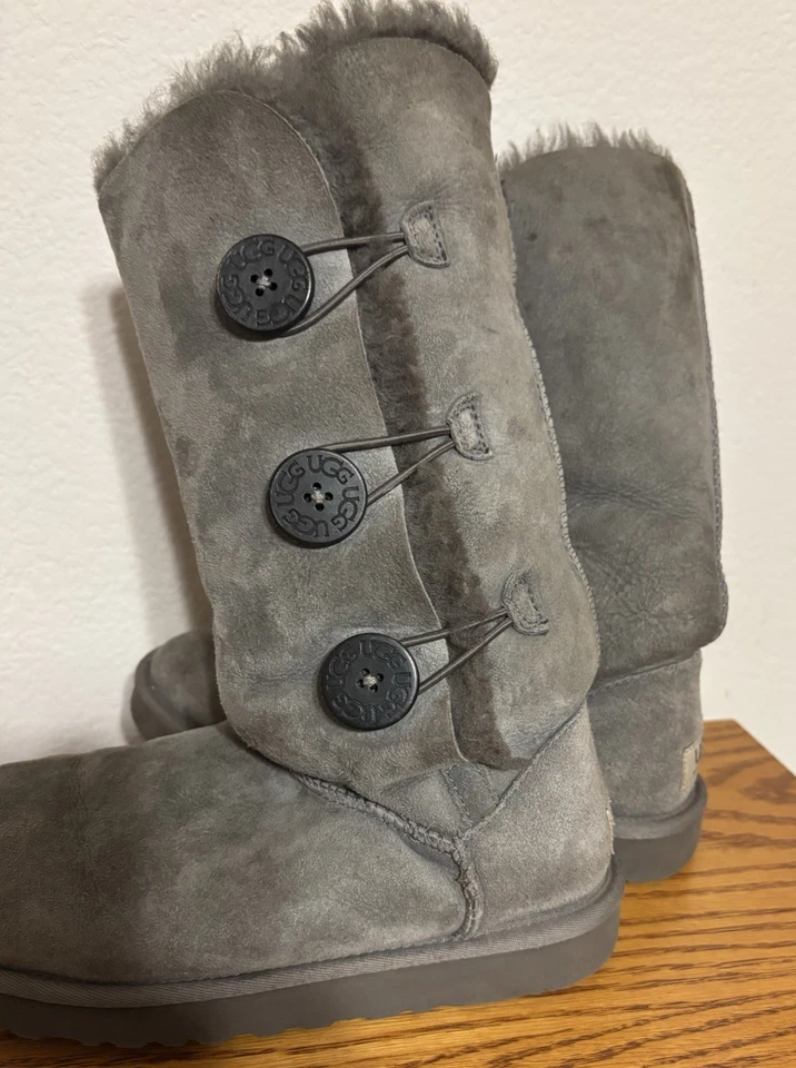 Women's UGG Boots Triple Bailey Gray Size USA 7 Preowned - Image 3 of 4