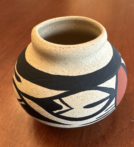 Vintage Native American Dollhouse Miniature Pottery Bowl Signed By Artist 2” - Picture 3 of 9