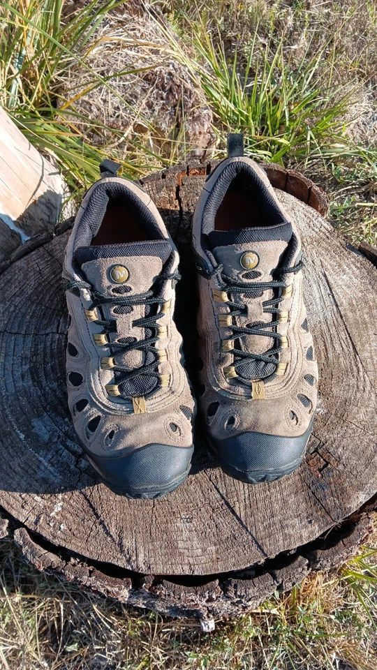 Sapatos de caminhada masculinos Merrell tamanho 11 forrado Gortex - Imagem 3 de 4