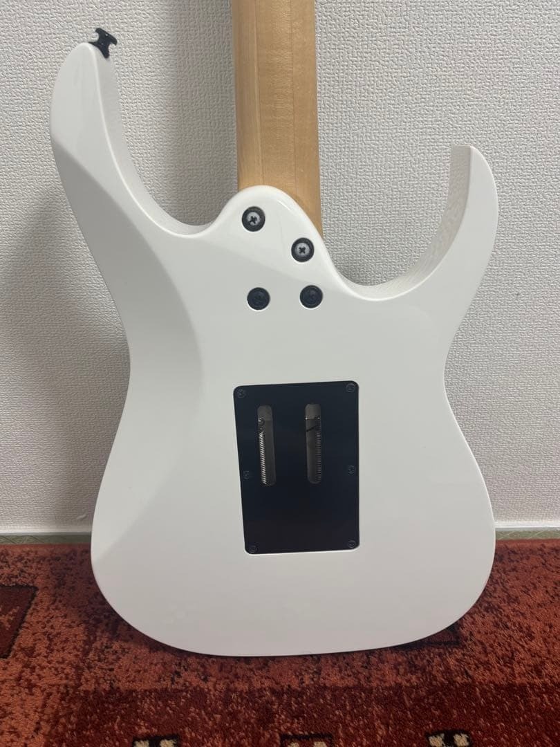 Electric Guitar Ibanez RG450DXBL Left-Handed White S/N I141002116