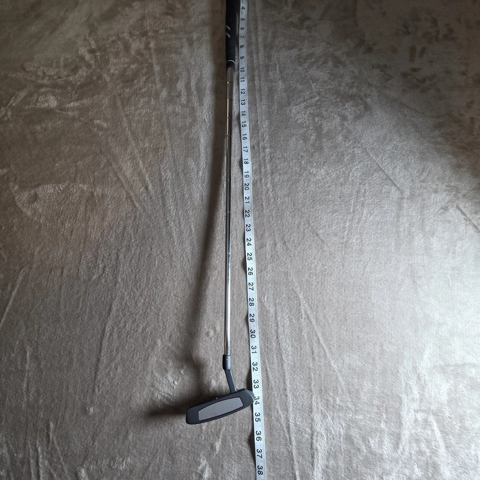 Putter RH Wilson Women's Ultra Blk Putter Golf Club 35" Steel Shaft Pink  - Image 2 of 4