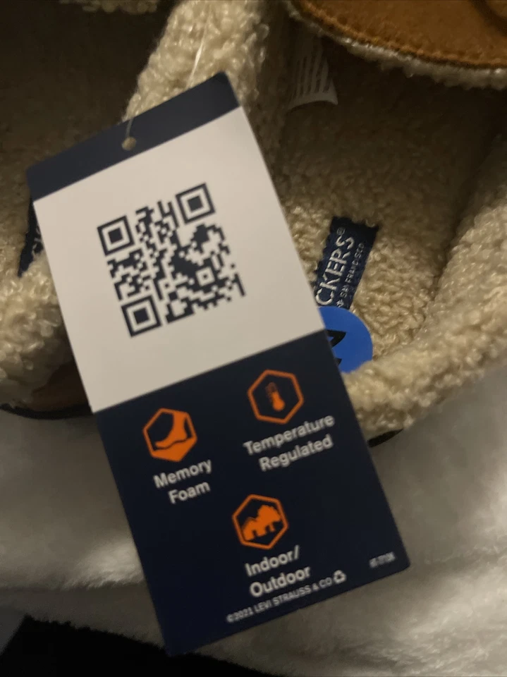 Dockers kids size 2  memory foam slippers  Foto 3 de 4