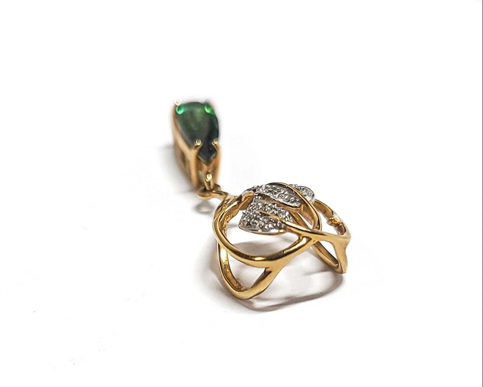 Colgante en forma de lágrima de diamantes de turmalina verde de 1,17 c de oro de 18 quilates Y Foto 4 de 4