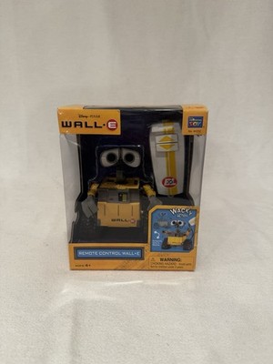NISB Pixar Wall-E Remote Control Robot WallE Figure Thinkway Toys RARE 2008