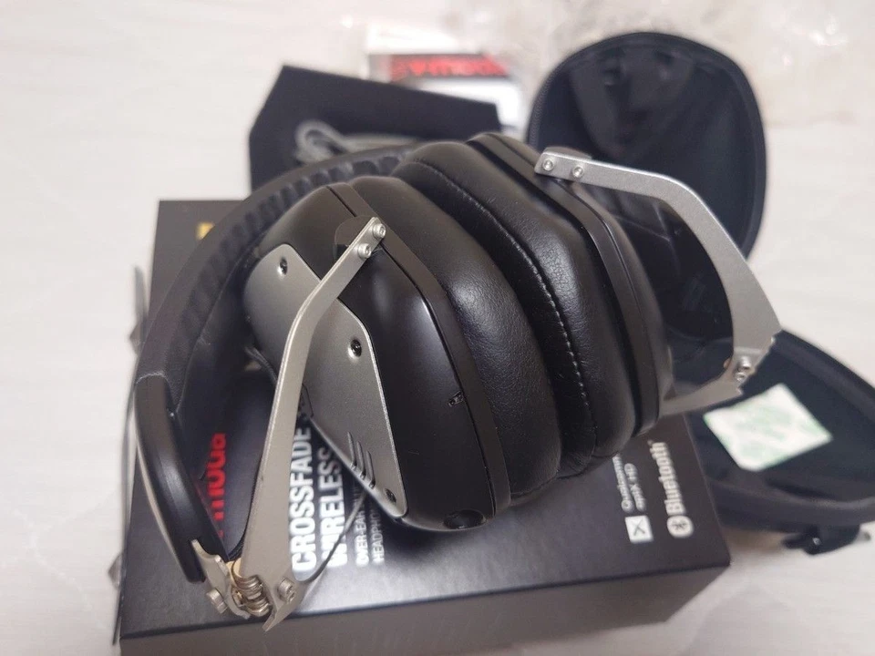 Cuffie V-Moda Crossfade 3 nere argento USATE - Immagine 3 di 4