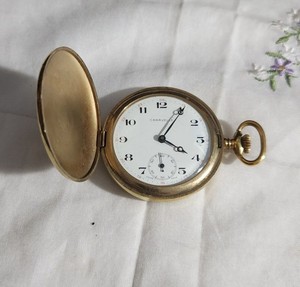 CARAVELLE VTG. POCKET WATCH RUNS GOOD GOLDTONE  CLEAN