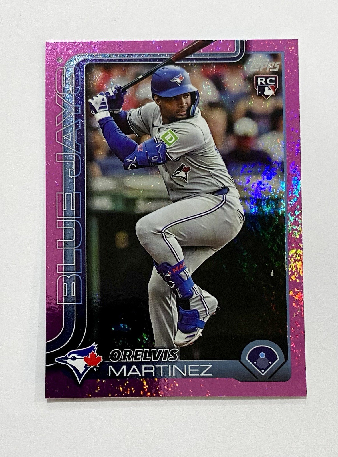 2025 Topps Orelvis Martinez RC Pink Holo Foil Rookie #18 Blue Jays