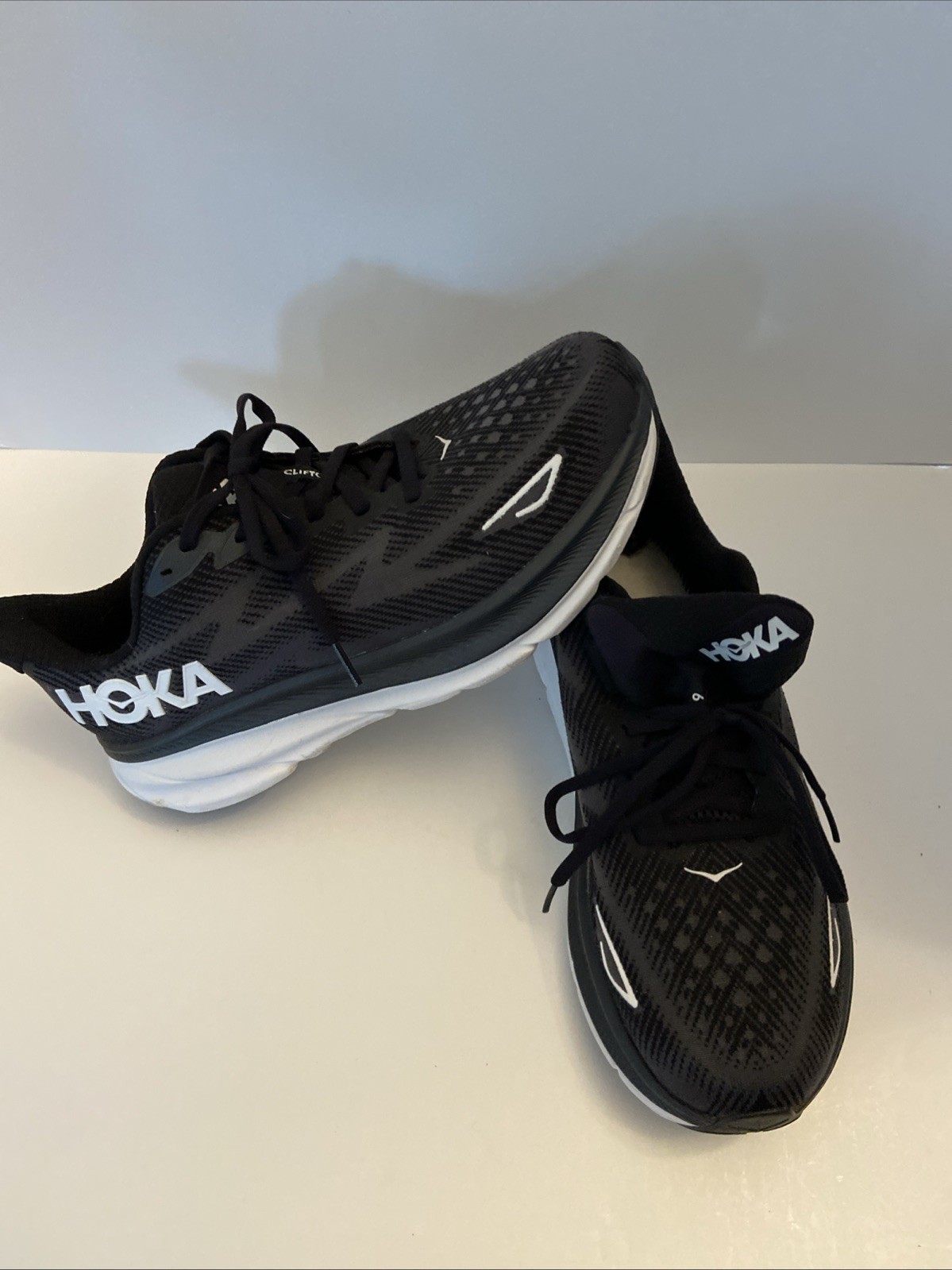 Hoka One One Clifton 9 Running Shoes Women's Size 11 D Wide Black White $145 thumbnail 2
