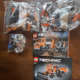 LEGO Technic 42060 Roadwork Crew 2 in 1 Complete Set 365 Pieces Box & Manuals
