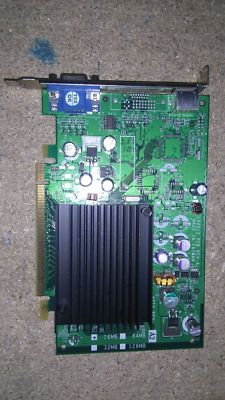 Foxconn Carte Graphique GF 8600GTS 128–bIT dDR3 256 mo