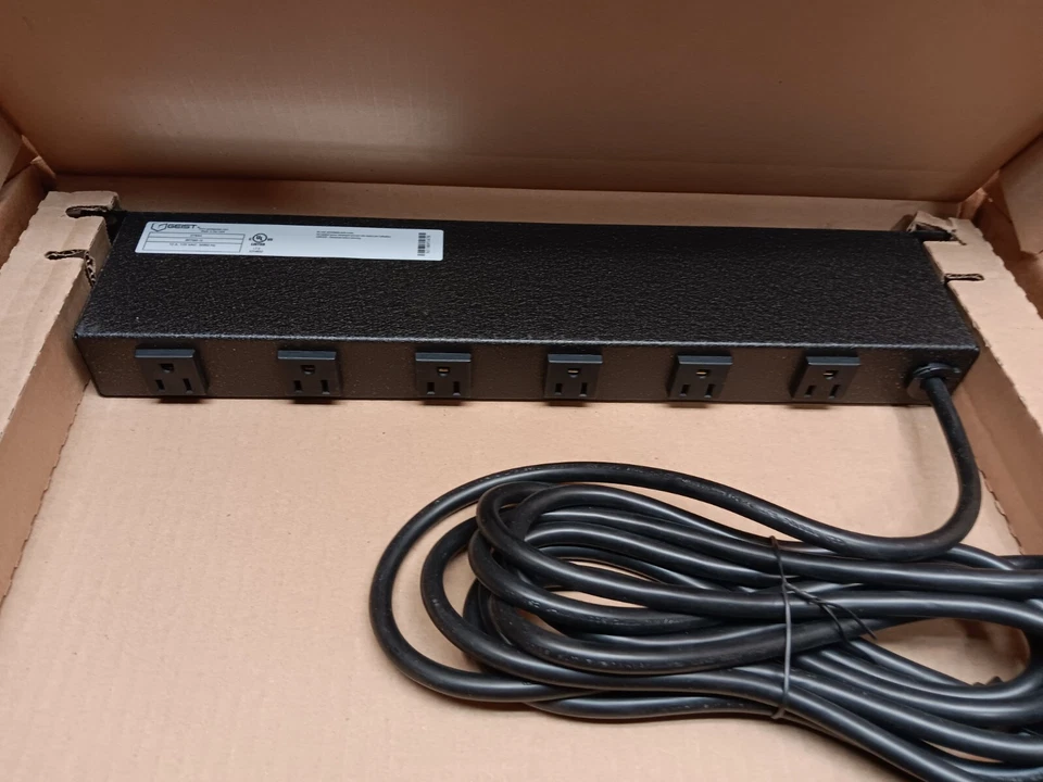 NEW GEIST RACKMOUNT POWER STRIP BRT060-15 DISTRIBUTION UNIT PDU 6 OUTLET RACK - Image 2 of 4