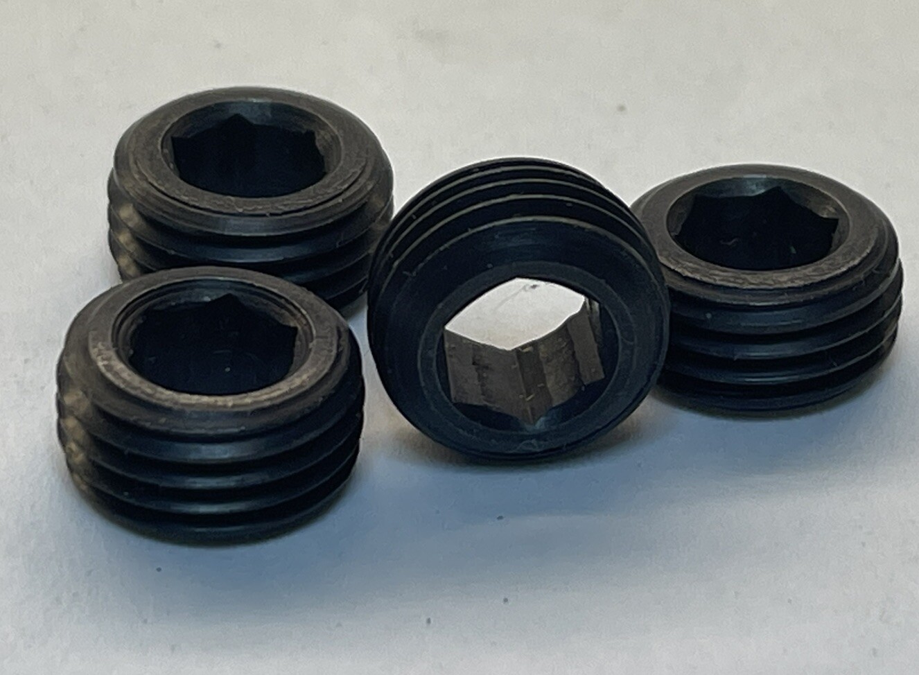 Thread Lock Set Screw 1/2