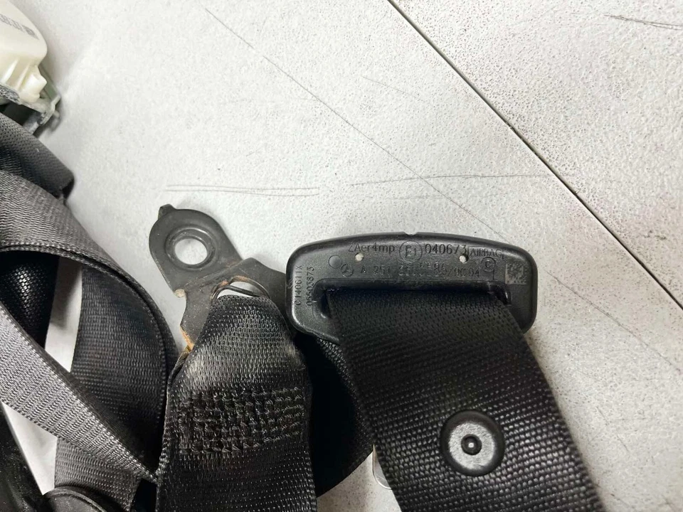 2010-2012 Mercedes Benz GL450 X164 OEM Front Left Seat Belt Retractor - Изображение 3 из 4