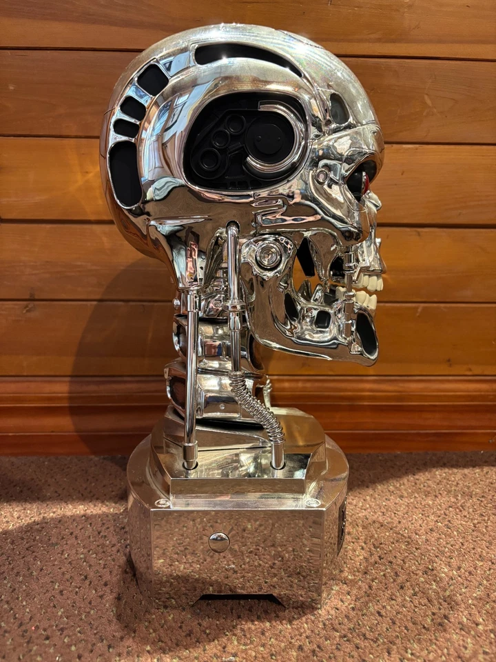 Terminator - Judgment Day Limited Edition 6x Blu-Ray DVDs and Endoskull bust - Image 3 of 4