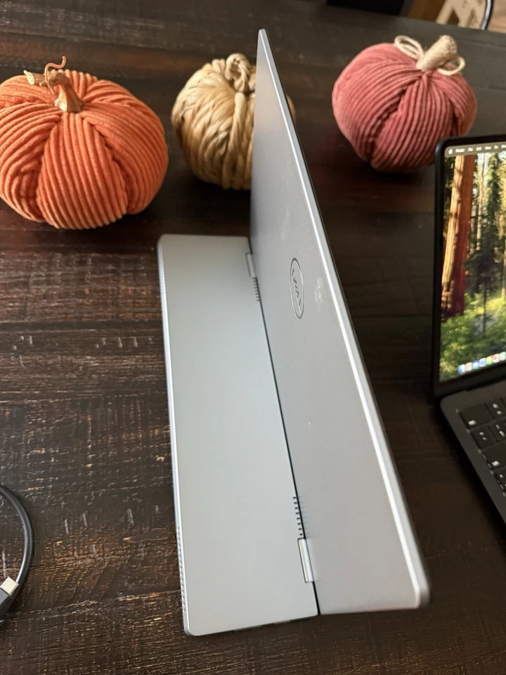 Dell P1424H 14'' 1080p FHD IPS LCD Portable Monitor - Image 2 of 3