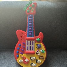 VINTAGE 2003 THE WIGGLES RED GUITAR MUSICAL SONGS SOUNDS SING DANCE TOY