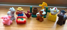 Fisher Price Little People WATER PUMP Farm Barn Animal Chicken horse cow goat +