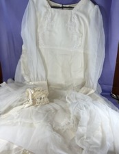 Beautiful Ivory Vintage 60s Wedding Gown with Matching veil