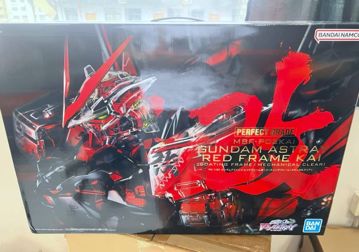 Bandai PG 1/60 Gundam Astray Red Frame Kai Titanium Clear Bandai PG 1/60 Gundam Astray Red Frame Kai Titanium Clear