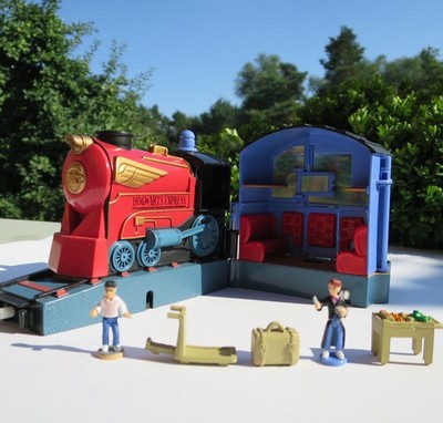 Mini Polly Pocket Harry Potter HOGWARTS EXPRESS Gleis 9 3/4 Koffer Warner Bros