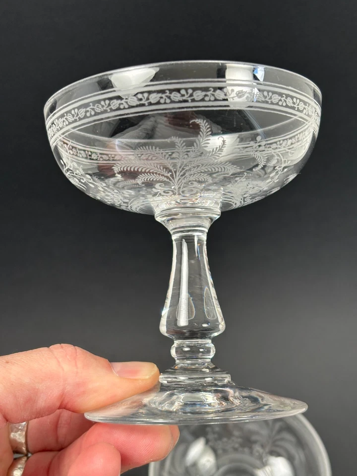 BACCARAT - Lot de 3 Coupes à Champagne en Cristal Gravé Modèle Fougères - Photo 4/4