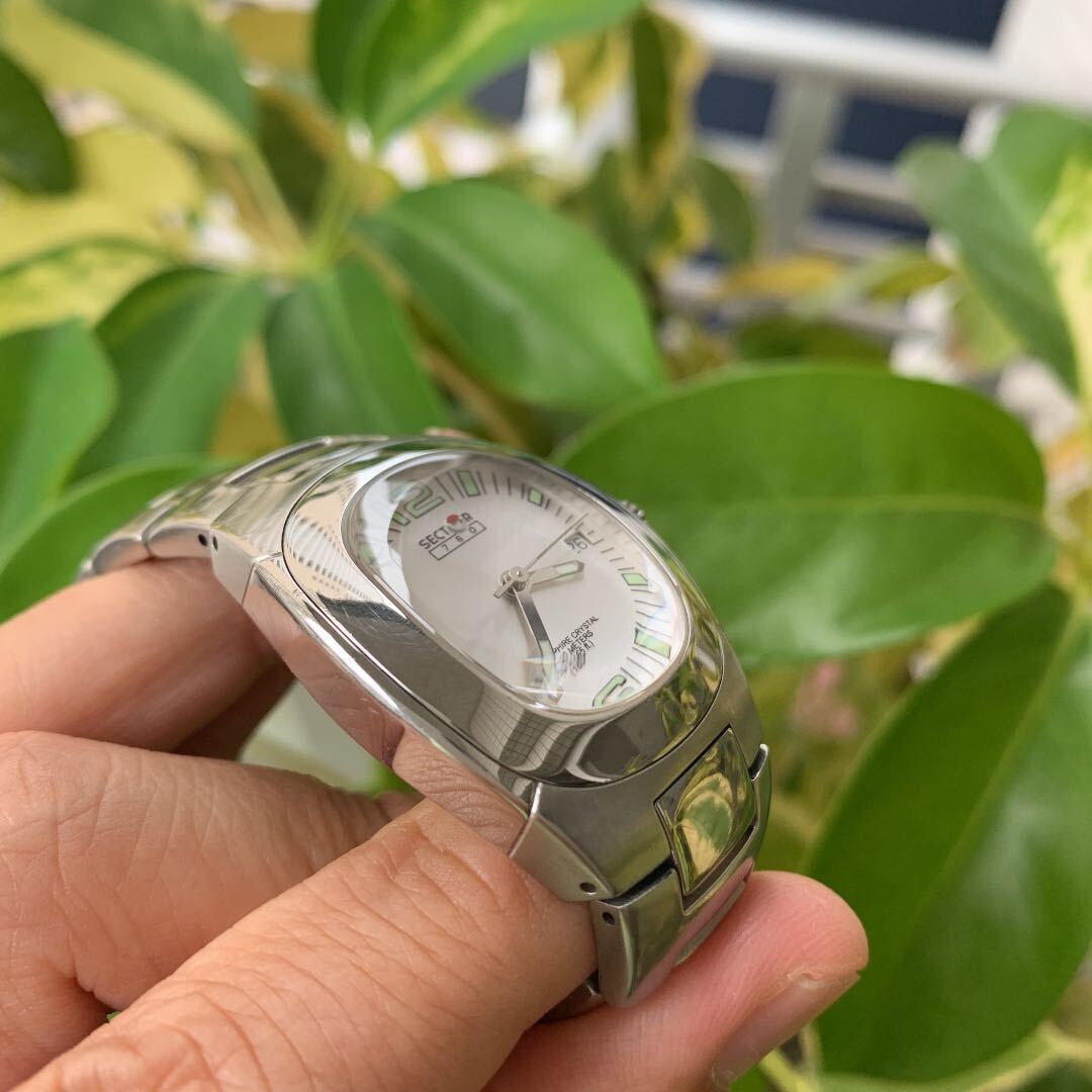 Sector Analog Quartz Men 760 Oval Case Rare Model Vintage