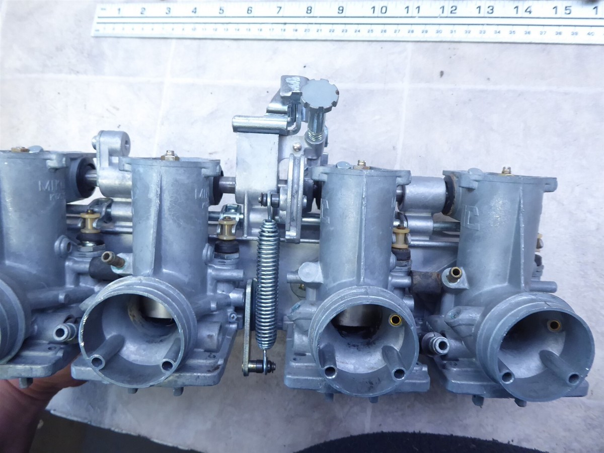 1978 Kawasaki KZ1000 LTD K367-1) Mikuni carburetors carbs