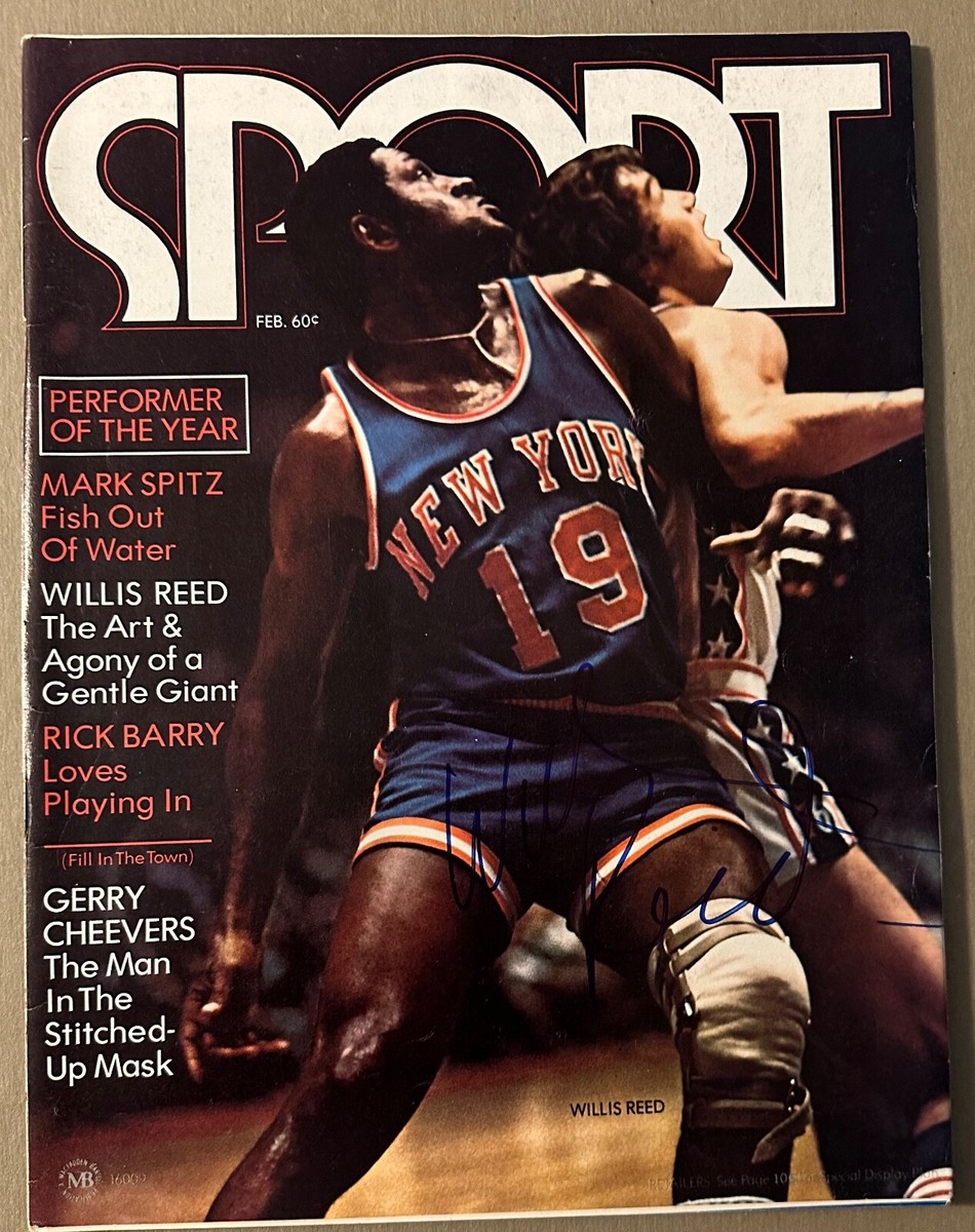 WILLIS REED SIGNED SPORTS MAGAZINE NO LABEL NEWSSTAND ISSUE NY