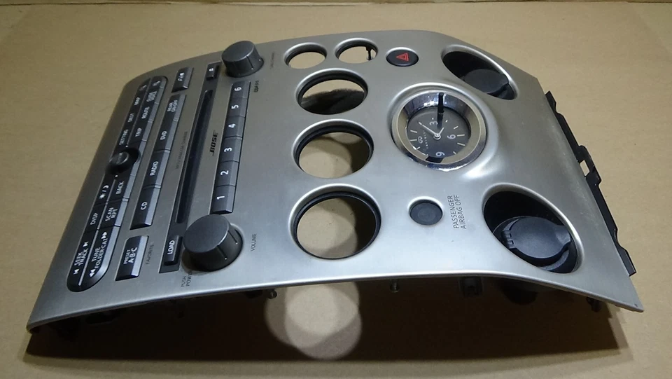 2004-2007 Infiniti Q56 Dash Radio Control Panel Clock Display - Image 4 of 4