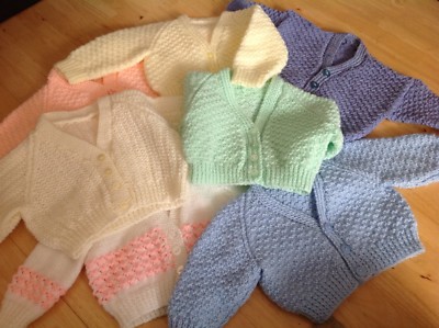 Handgestrickte Baby-/Kinder-Strickjacken & -Pullover - 16'''' bis 28'''' - 1 geliefert
