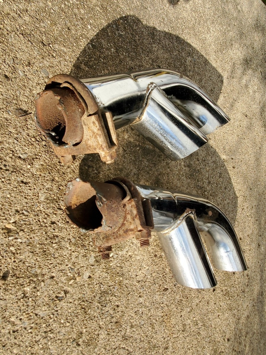 1976-1981 PONTIAC TRANS AM 2.5 INCH 304 STAINLESS EXHAUST SPLITTERS