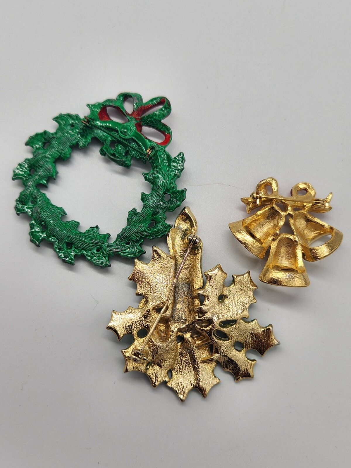 Lot Of 3 Vintage Christmas Holiday Brooches Ename… - image 9