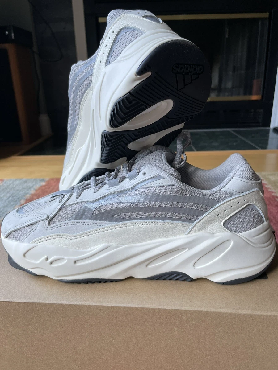Adidas Yeezy Boost 700 V2 Static (EF2829) Size 11