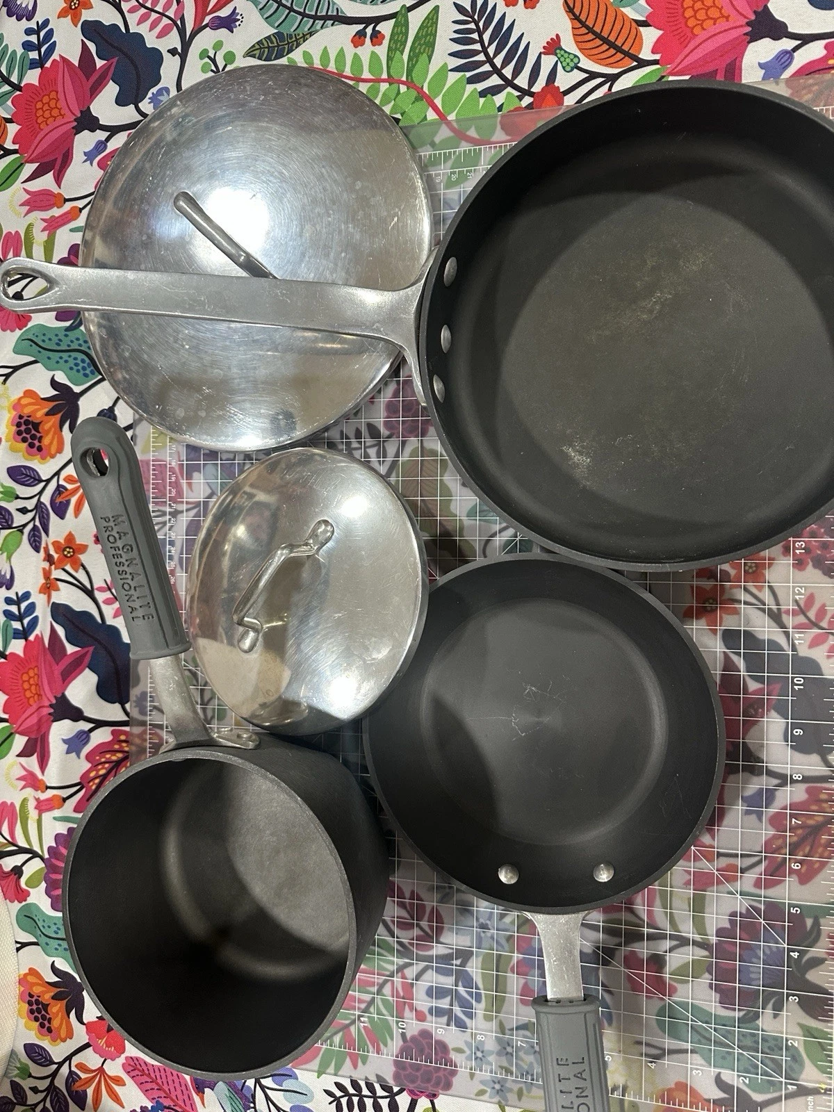 MAGNALITE GHC SET OF 5 ITEMS.. OTHERS EUC...