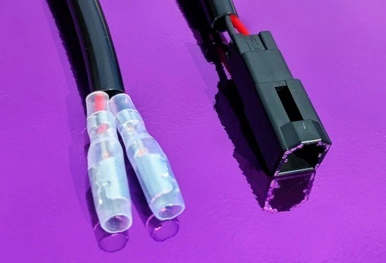 Enchufes adaptadores señal de giro Ducati - MULTISTRADA V2 950 1100 1200 1200S 1260 1260S Foto 4 de 4