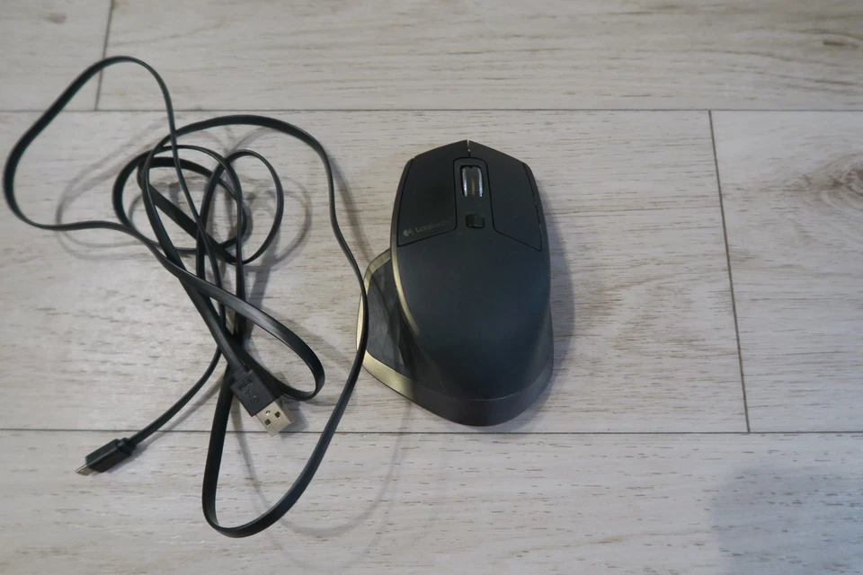 Logitech MX Master (810-004457) Rechargeable Wireless Mouse Bluetooth NO Dongle - Image 2 of 4