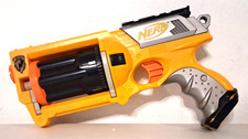 Hasbro 2004 Nerf-N-Strike Maverick Rev-6 Yellow Blaster With 6 Blue Soft Darts
