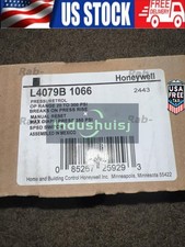 NEW Honeywell L4079B1066 Pressuretrol Controller 20-300 psi Manual Reset