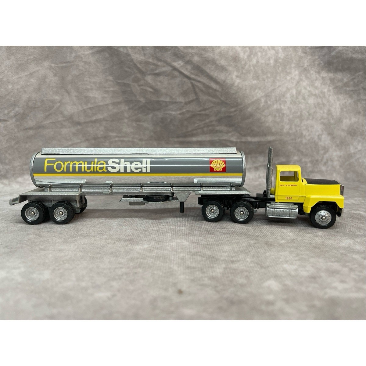 Shell スーパータンクローリー 1/64 1994 Formula Shell Oil Tanker Truck Diecast Toy | Vintage