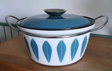Catherine Holm lotus pattern Dutch oven or casserole dish Turquoise blue +white