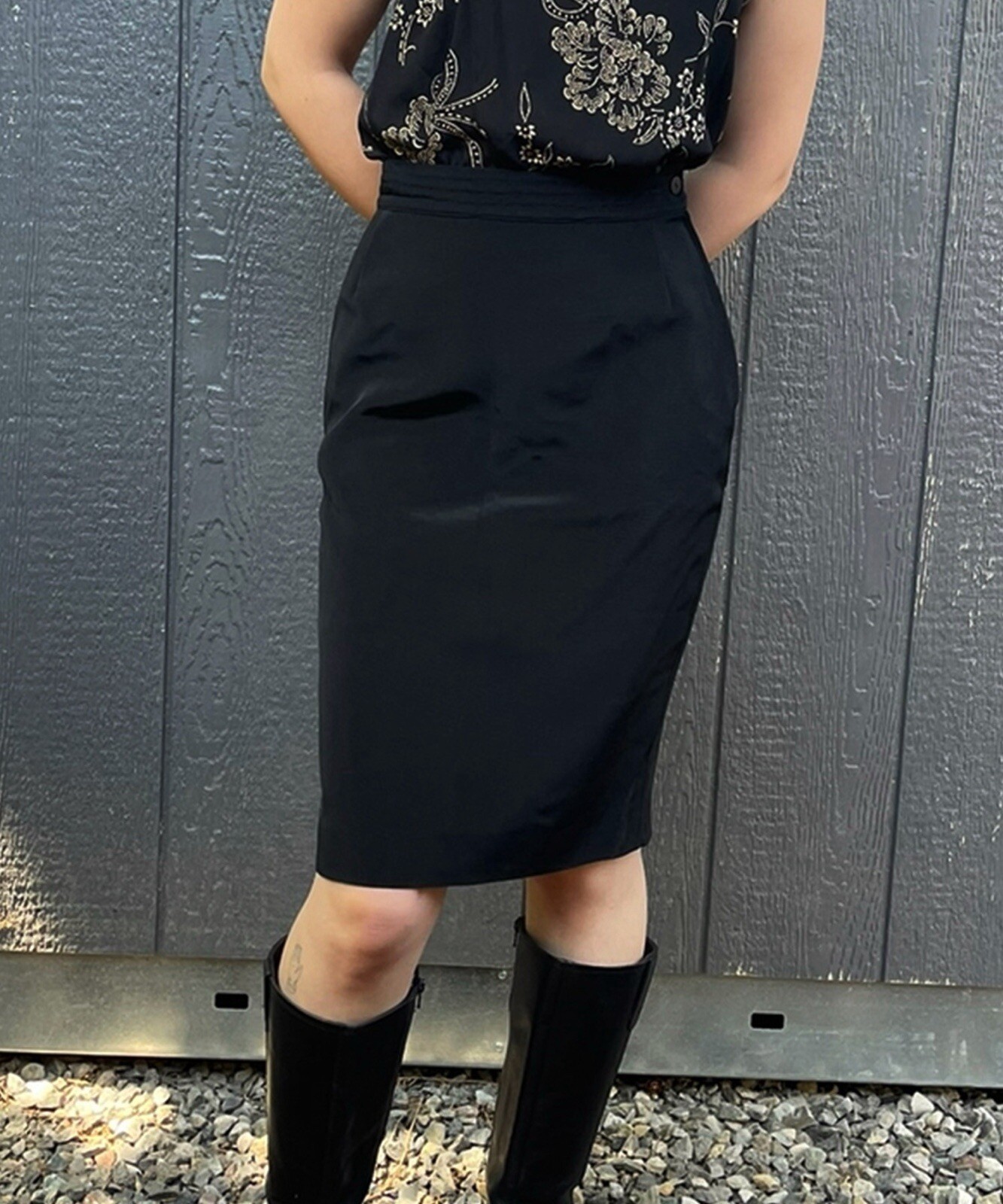 Picture 1 of 4