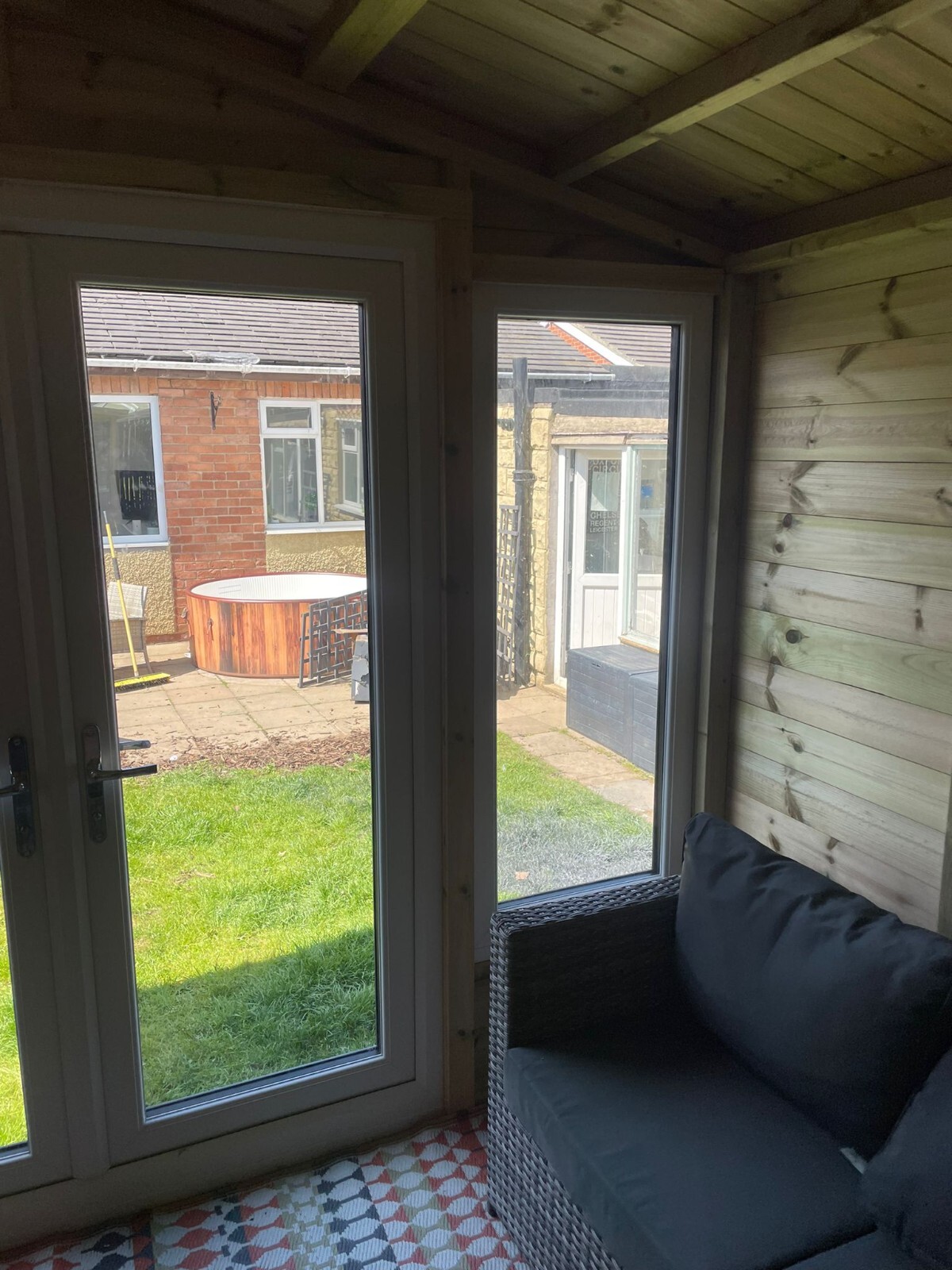 10X10 GARDEN SUMMER HOUSE/ BAR/GAMES ROOM TANALISED SUPER HEAVY DUTY