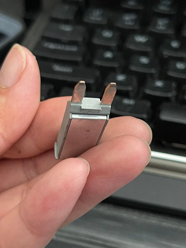 Disyuntor Bussmann CB212-15 Foto 2 de 2