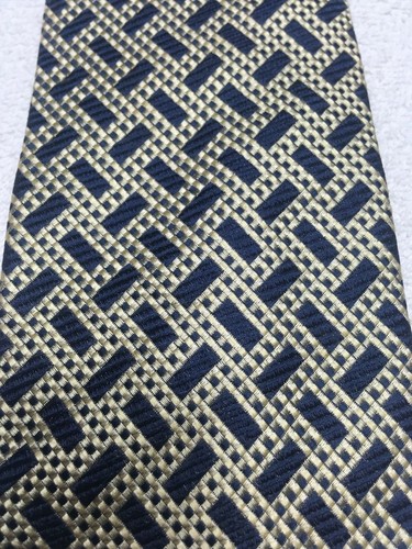 LANDS END MENS TIE BEIGE AND BLUE 3.75 X 58 NWOT - Picture 3 of 4