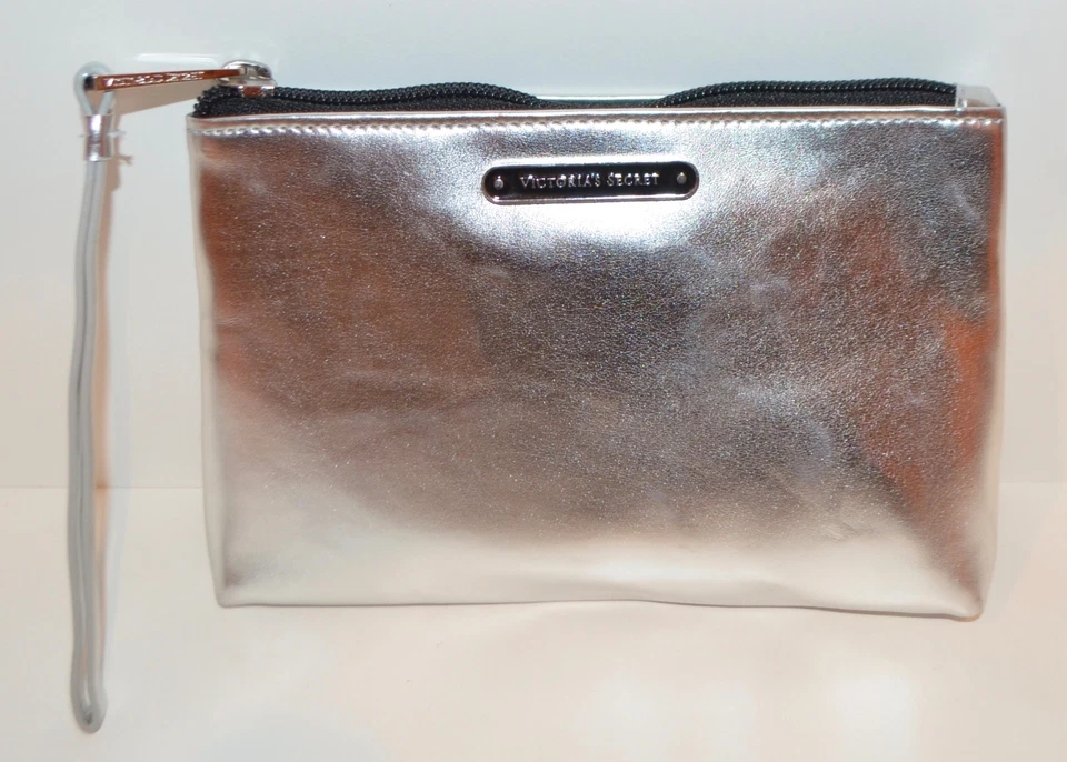 NUEVO VICTORIA'S SECRET PLATEADO BRILLANTE BOLSO DE BELLEZA ESTUCHE DE MAQUILLAJE CLUTCH CARTERA Foto 2 de 4