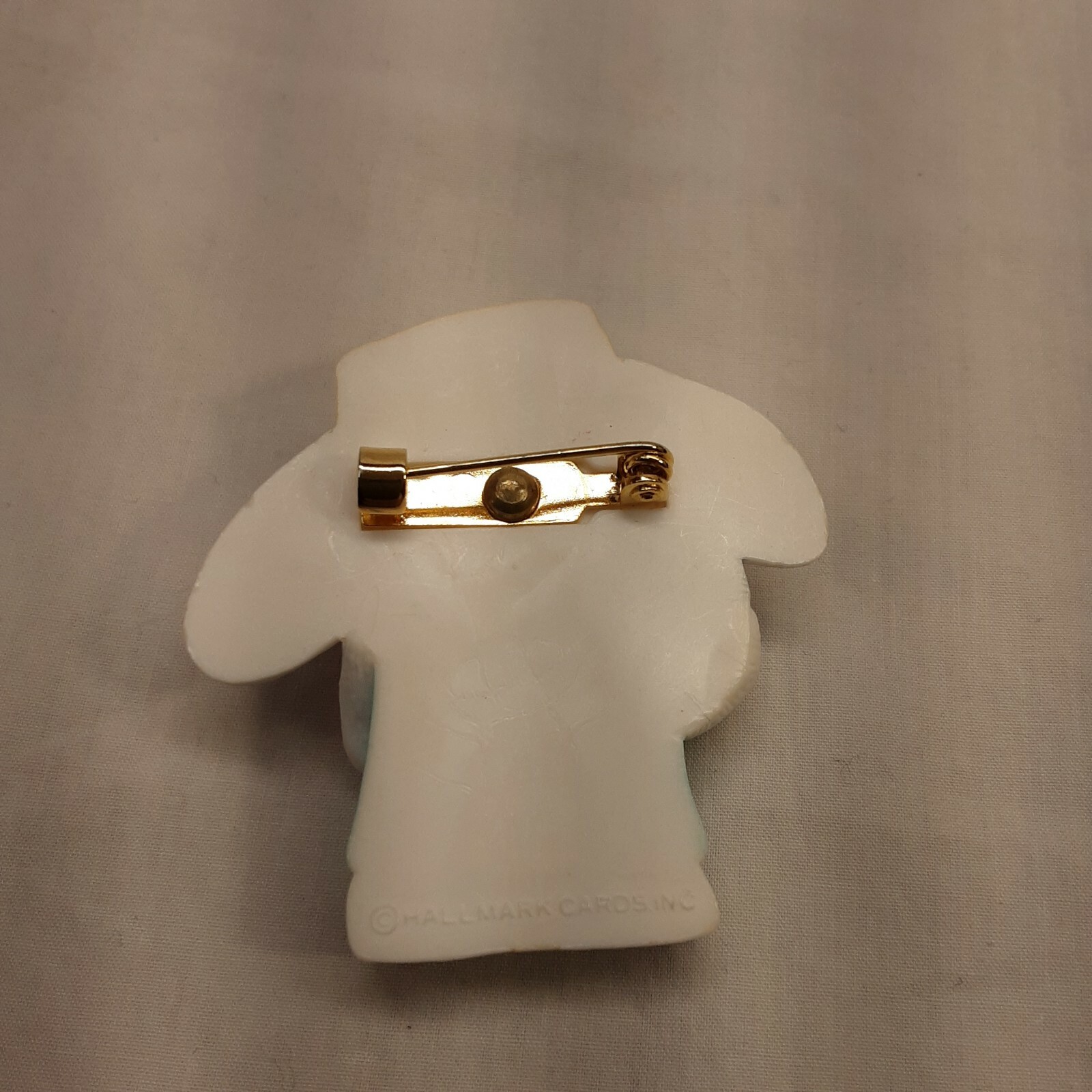 Hallmark Plastic Easter Bunny Rabbit Pin 2x2 - image 3