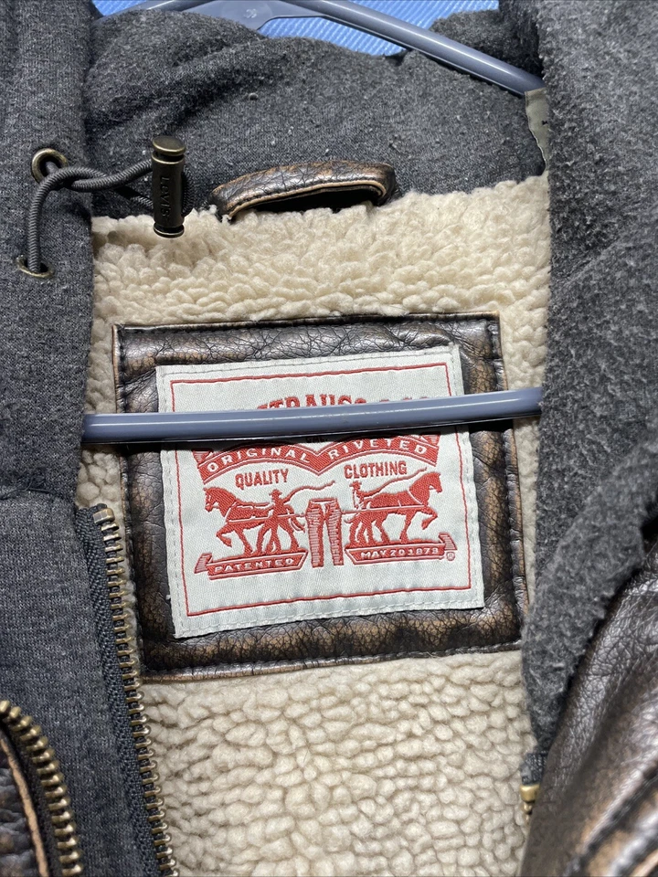 Levi's DARK BROWN Men's Faux Leather Fleece Hood Lining Trucker Jacket - Image 3 of 4