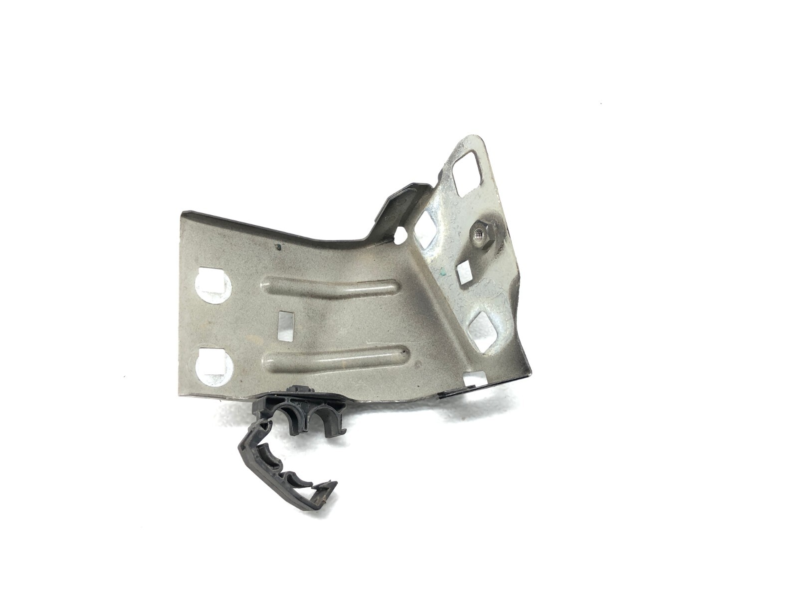 2017-2020 MASERATI LEVANTE FRONT FENDER MOUNT SUPPORT BRACKET SET X2 OEM