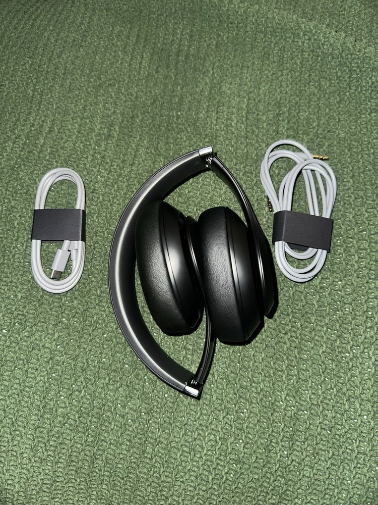 Beats Studio Pro