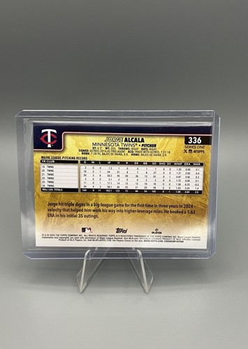 2025 Topps Series 1 - Jorge Alcala #336 Golden Mirror Image Variation - Picture 2 of 2